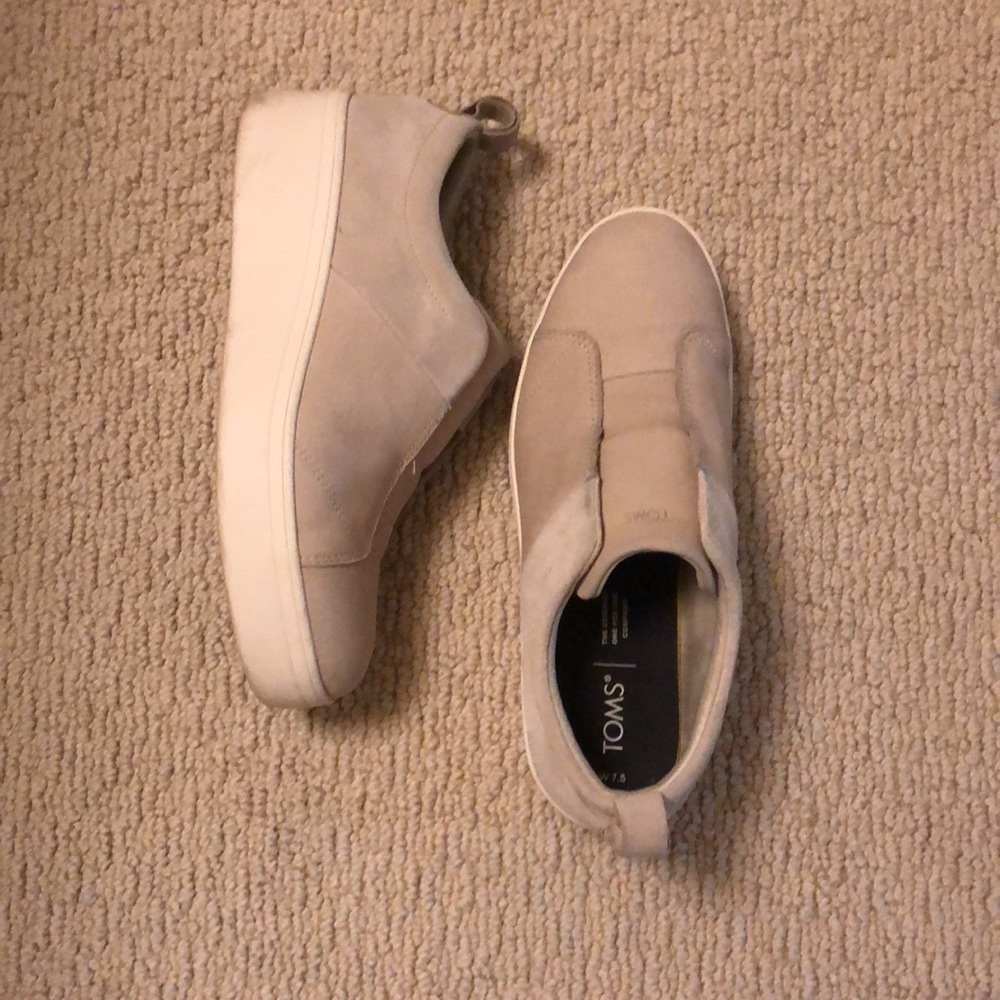 Gorgeous Extremely Comfortable, Neutral Colored P… - image 5